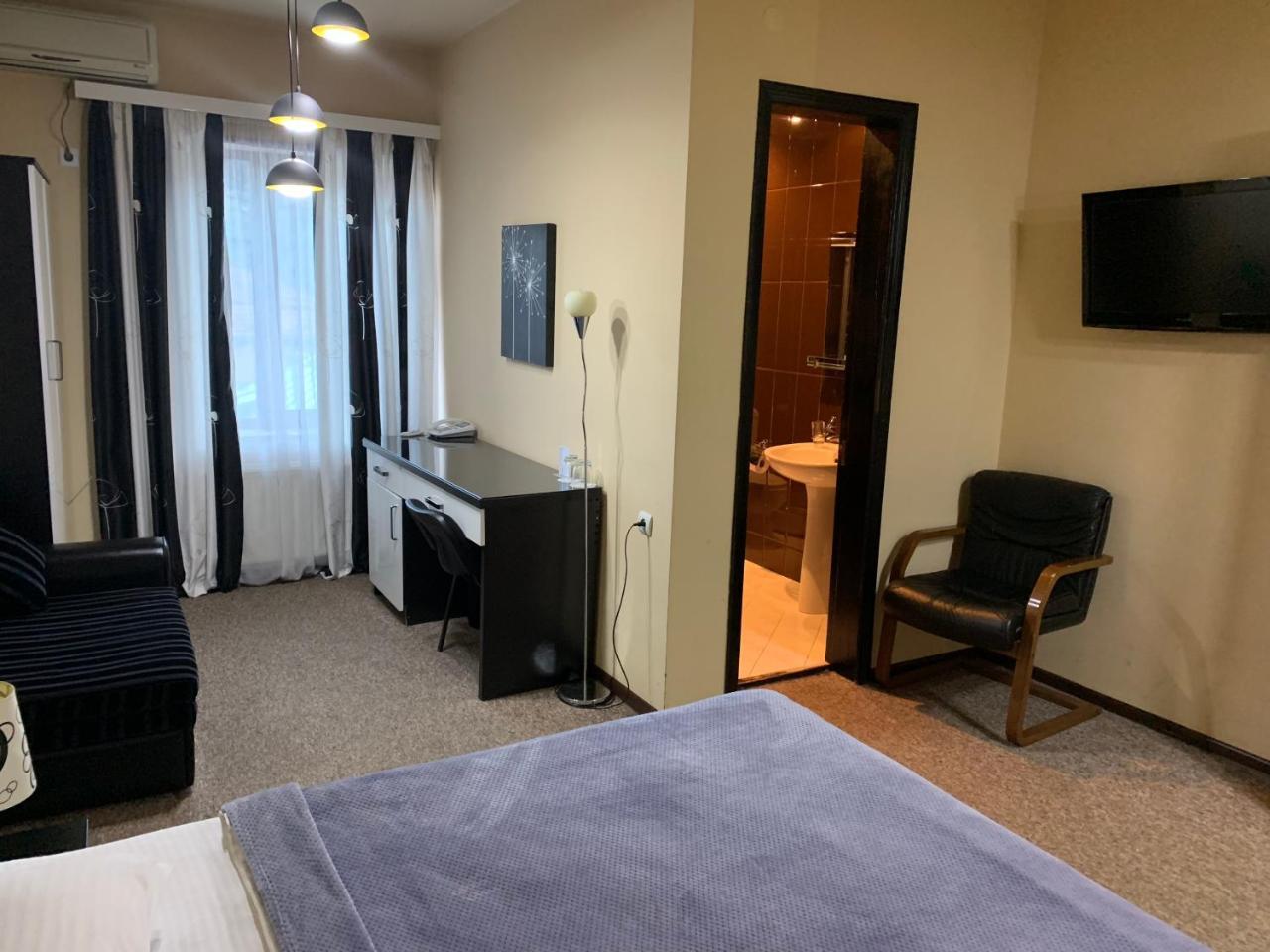 Hotel Diplomat Tbilisi Eksteriør billede