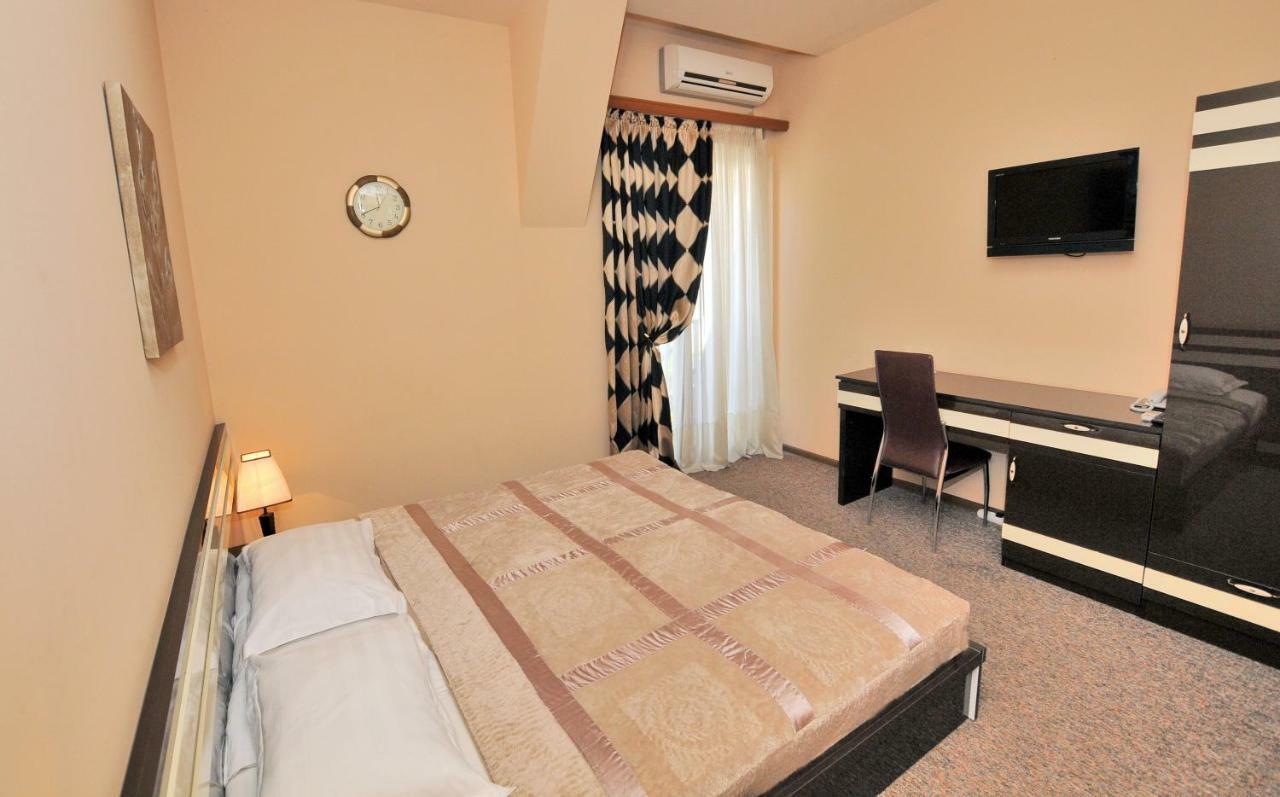 Hotel Diplomat Tbilisi Eksteriør billede