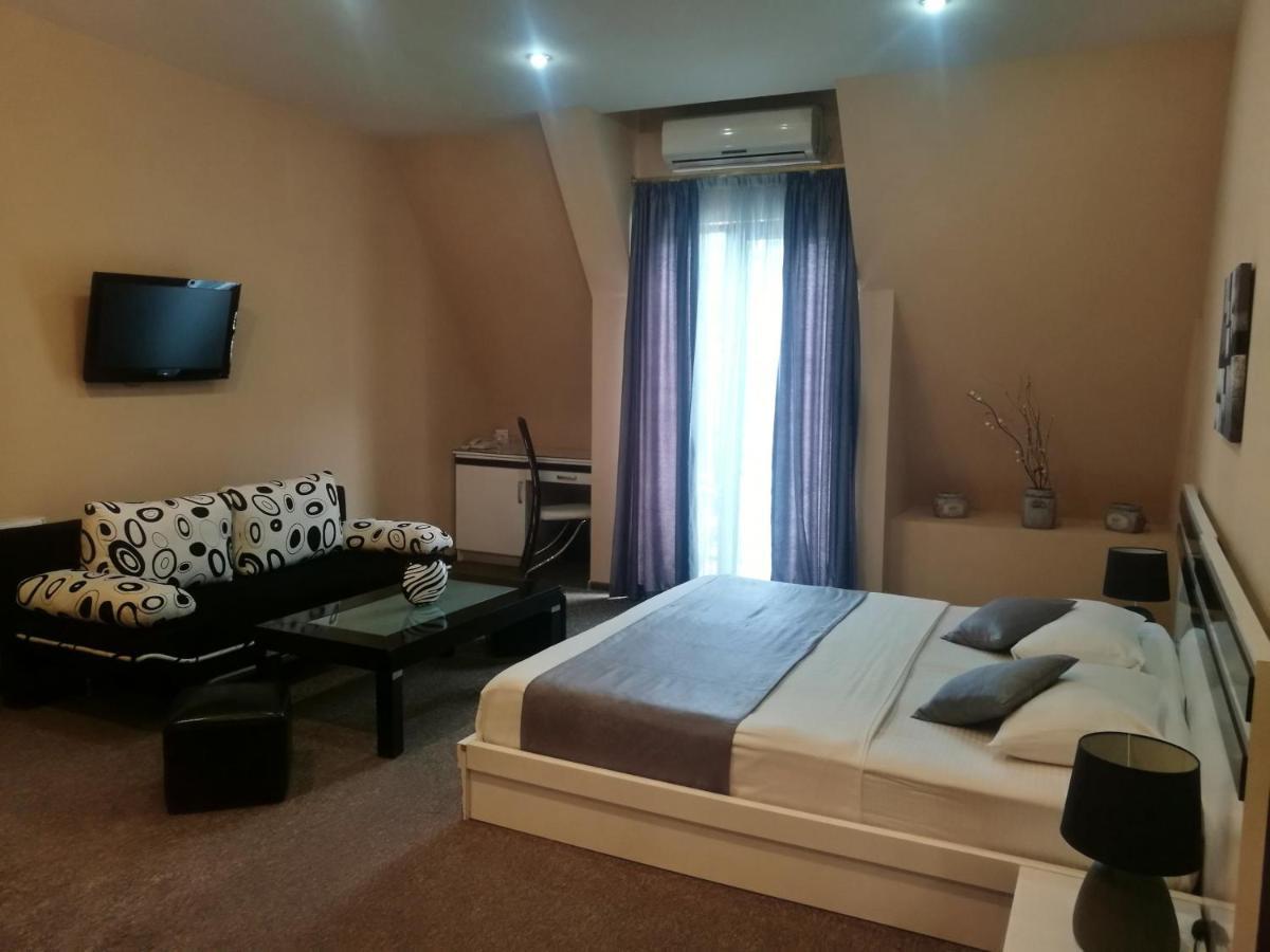 Hotel Diplomat Tbilisi Eksteriør billede