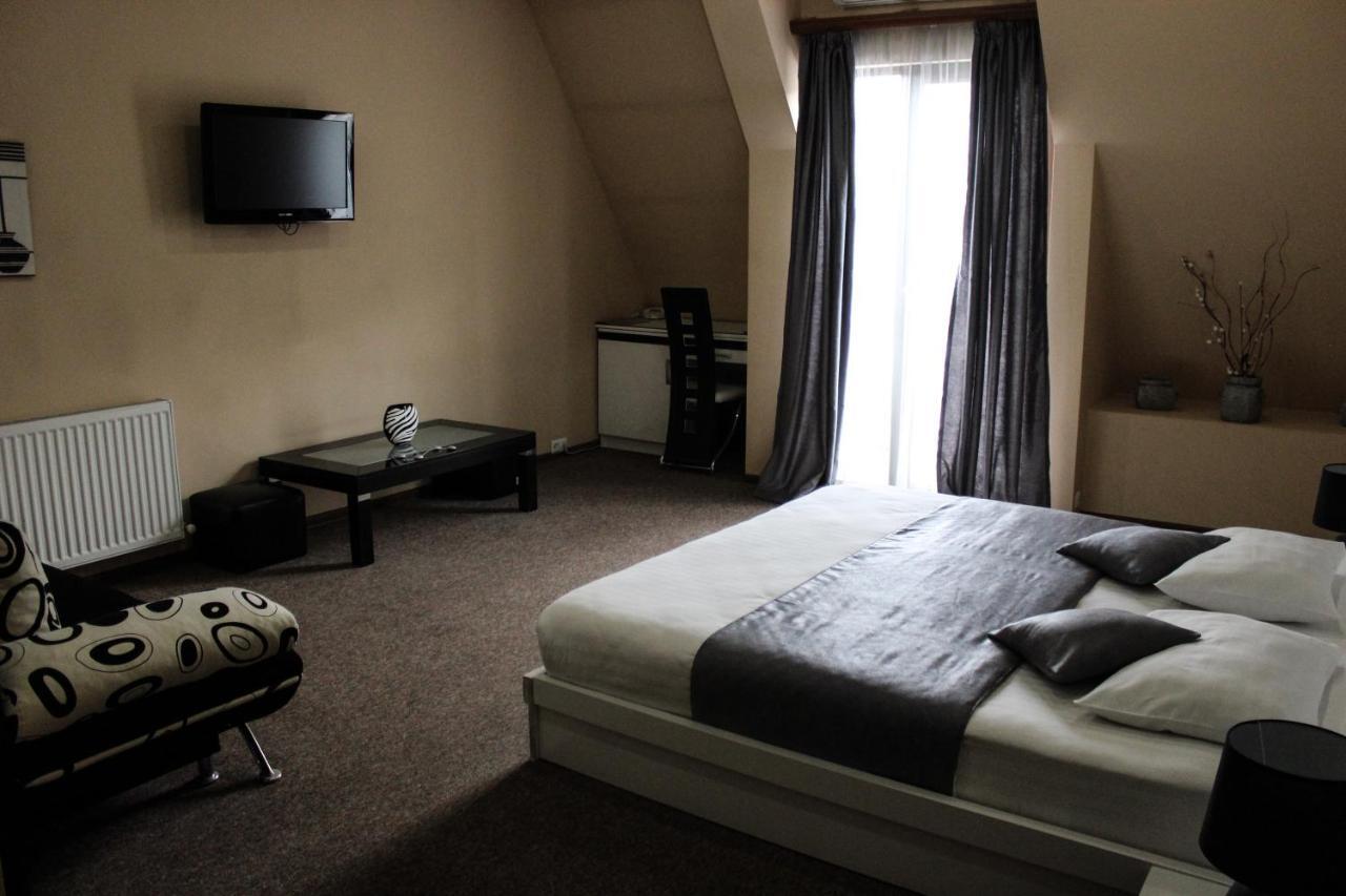 Hotel Diplomat Tbilisi Eksteriør billede