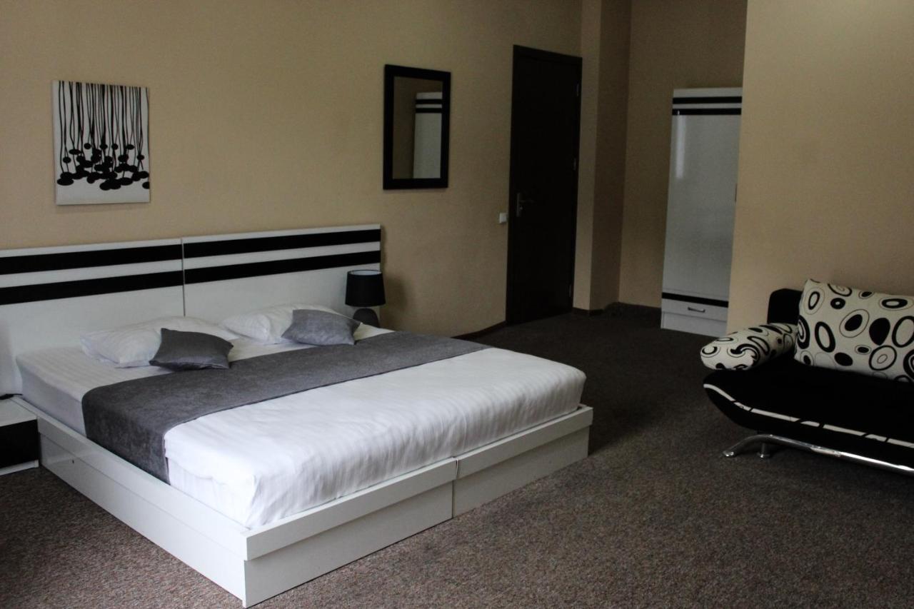 Hotel Diplomat Tbilisi Eksteriør billede