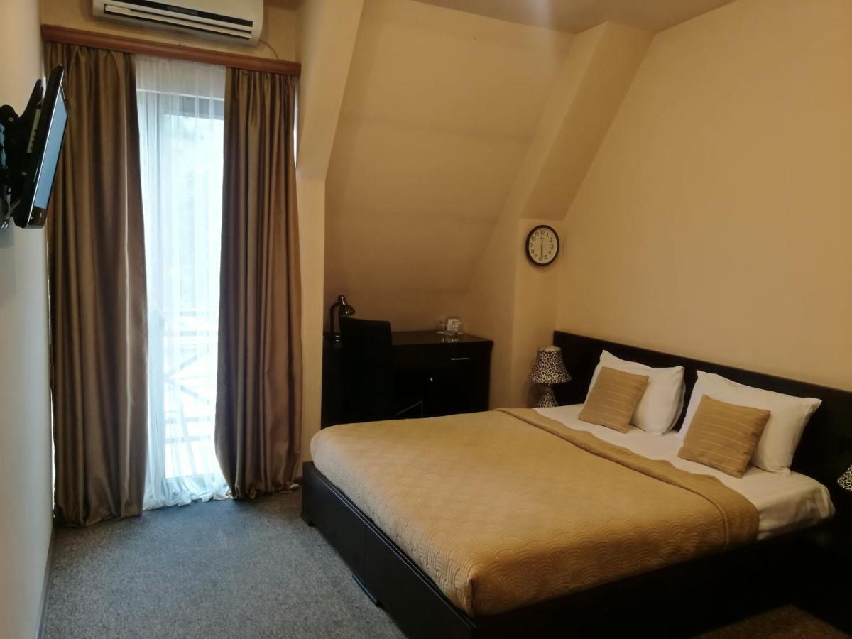 Hotel Diplomat Tbilisi Eksteriør billede